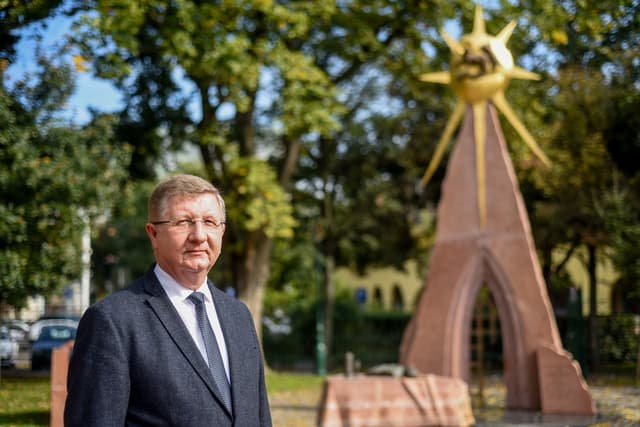 Felerősíteni az élet Igéjét