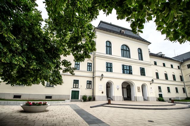 A sárospataki teológia a történelem viharaiban